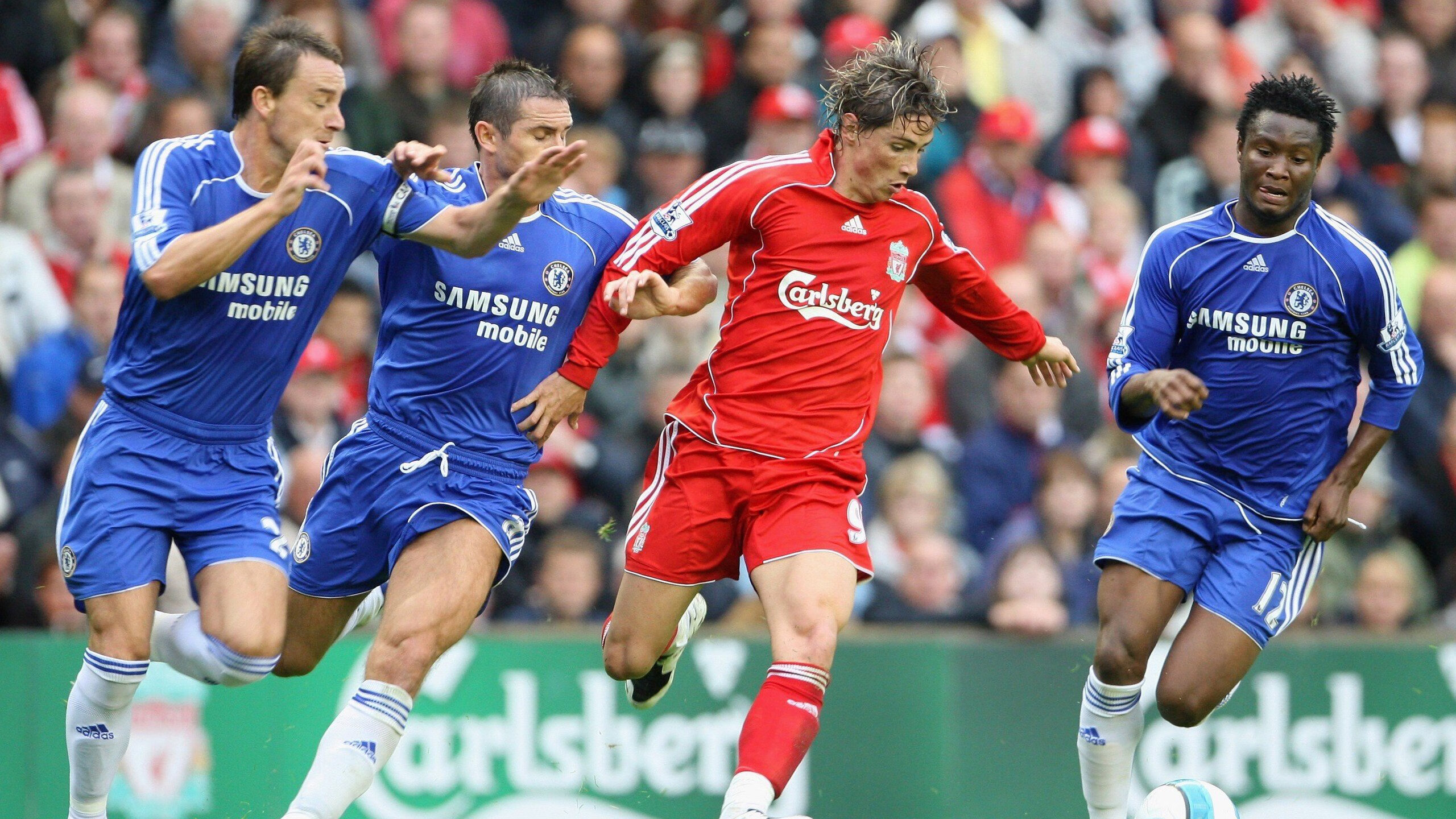 在线体育博彩-红牌风暴，波尔图遭遇争议判罚，马竞乘势逆转演绎绝地反击，红牌争议成转折，马竞逆转波尔图演绎绝地反击